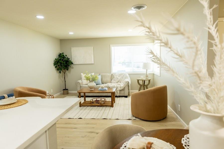 Detail Gallery Image 5 of 22 For 1455 Yosemite St, Seaside,  CA 93955 - 3 Beds | 2 Baths