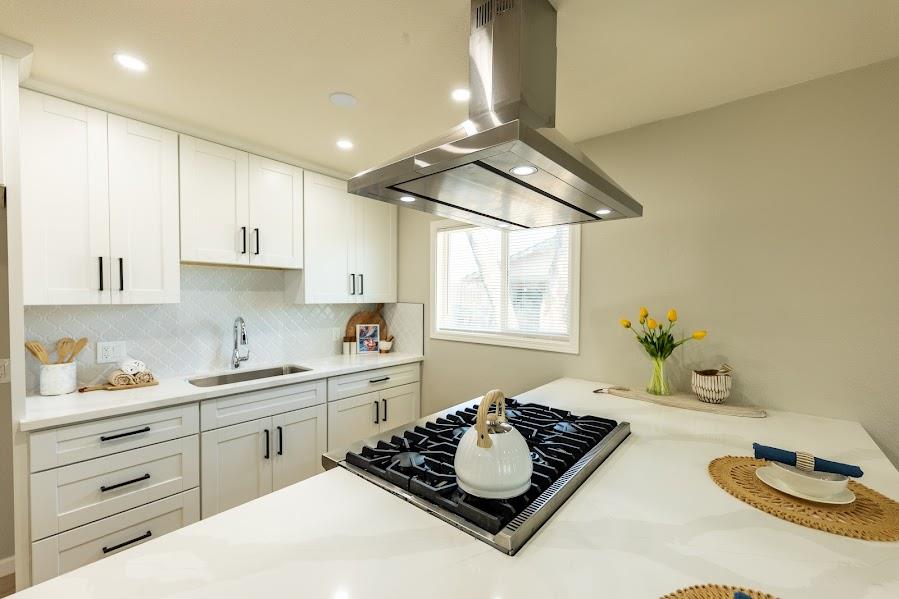Detail Gallery Image 9 of 22 For 1455 Yosemite St, Seaside,  CA 93955 - 3 Beds | 2 Baths