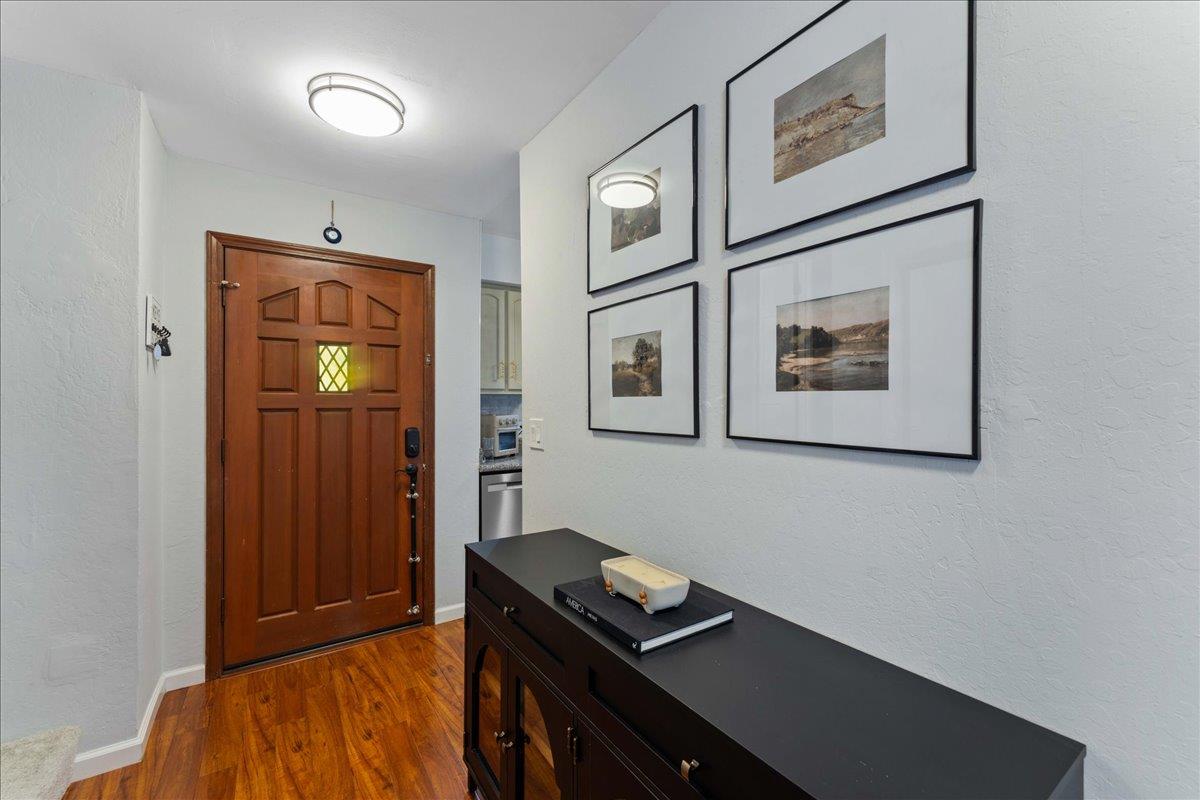 Detail Gallery Image 5 of 28 For 1321 Fruitdale Ave, San Jose,  CA 95126 - 3 Beds | 2/1 Baths