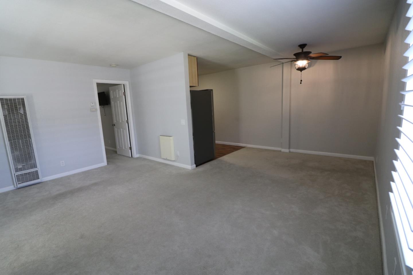 Detail Gallery Image 2 of 6 For 820 Casanova Ave #97,  Monterey,  CA 93940 - 1 Beds | 1 Baths