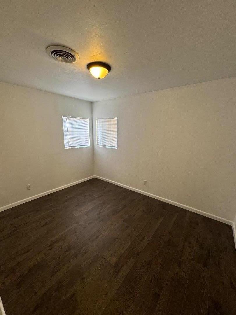 Detail Gallery Image 6 of 14 For 1323 El Serento Dr, Bakersfield,  CA 93306 - 3 Beds | 1 Baths