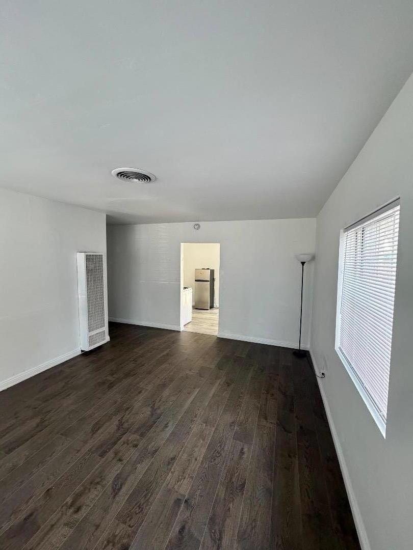 Detail Gallery Image 8 of 14 For 1323 El Serento Dr, Bakersfield,  CA 93306 - 3 Beds | 1 Baths