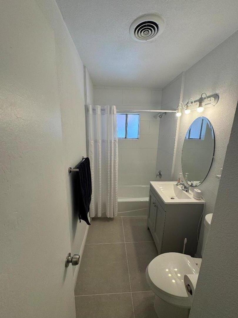 Detail Gallery Image 9 of 14 For 1323 El Serento Dr, Bakersfield,  CA 93306 - 3 Beds | 1 Baths