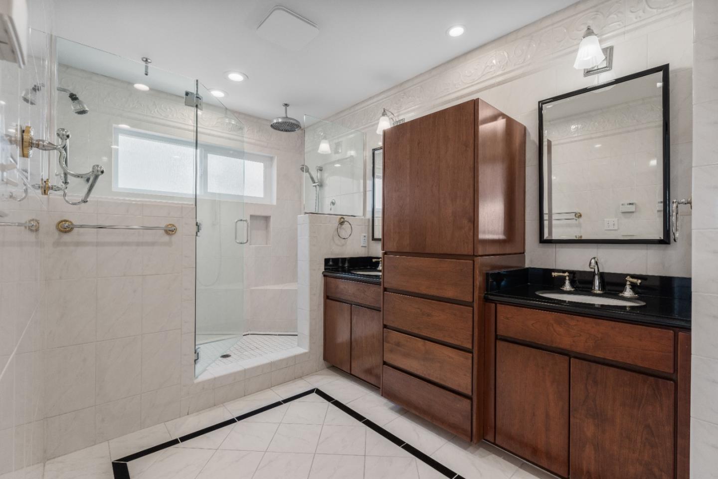 Detail Gallery Image 23 of 41 For 109 Esmeralda Ct, Santa Cruz,  CA 95060 - 4 Beds | 4 Baths