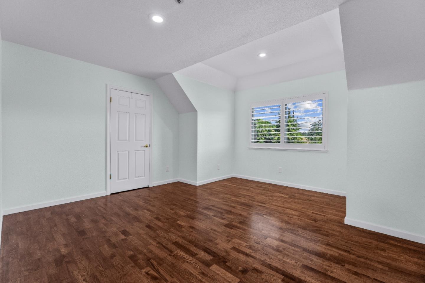 Detail Gallery Image 25 of 41 For 109 Esmeralda Ct, Santa Cruz,  CA 95060 - 4 Beds | 4 Baths