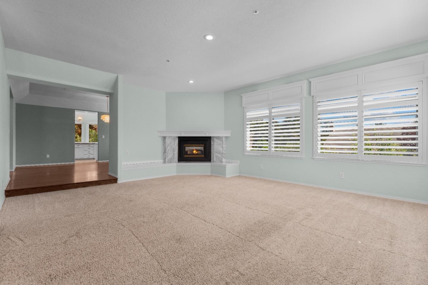 Detail Gallery Image 3 of 41 For 109 Esmeralda Ct, Santa Cruz,  CA 95060 - 4 Beds | 4 Baths