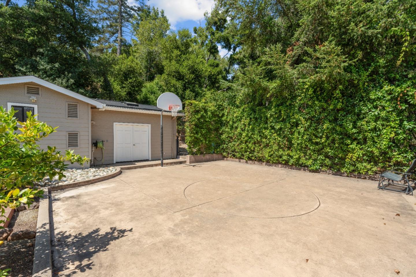 Detail Gallery Image 34 of 41 For 109 Esmeralda Ct, Santa Cruz,  CA 95060 - 4 Beds | 4 Baths