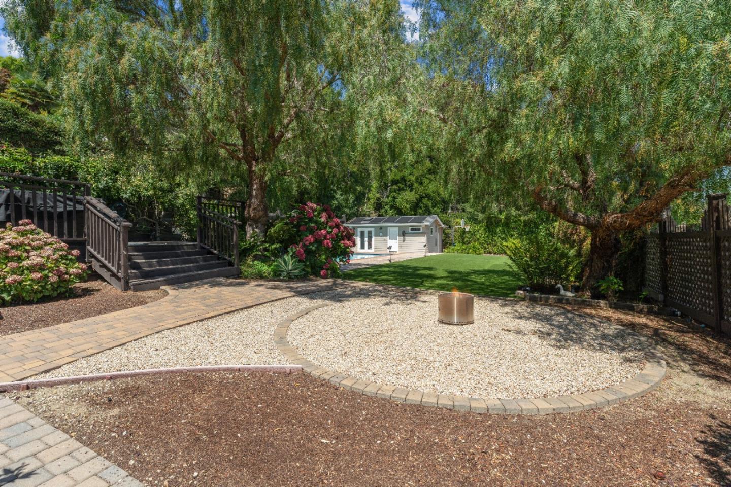 Detail Gallery Image 35 of 41 For 109 Esmeralda Ct, Santa Cruz,  CA 95060 - 4 Beds | 4 Baths