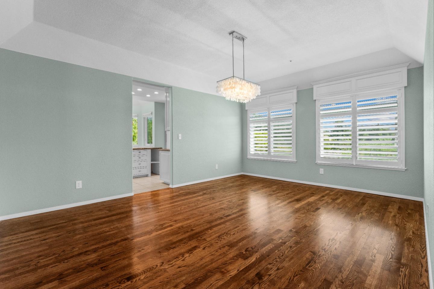 Detail Gallery Image 7 of 41 For 109 Esmeralda Ct, Santa Cruz,  CA 95060 - 4 Beds | 4 Baths