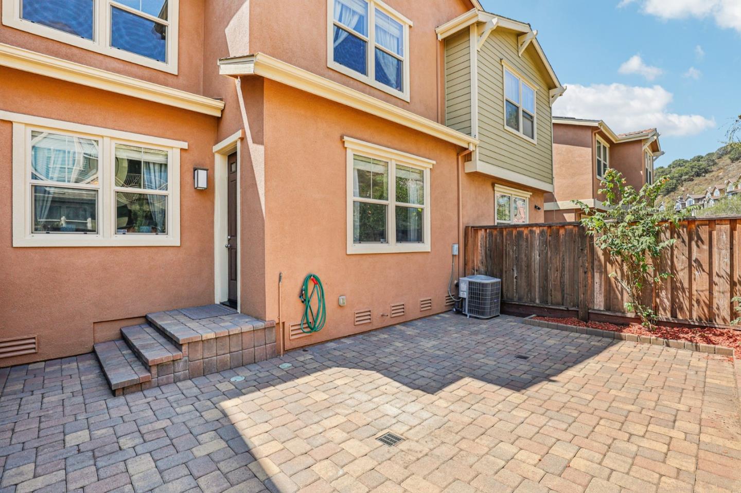 Detail Gallery Image 37 of 61 For 6264 Rocky Point Ct, Oakland,  CA 94605 - 4 Beds | 3 Baths