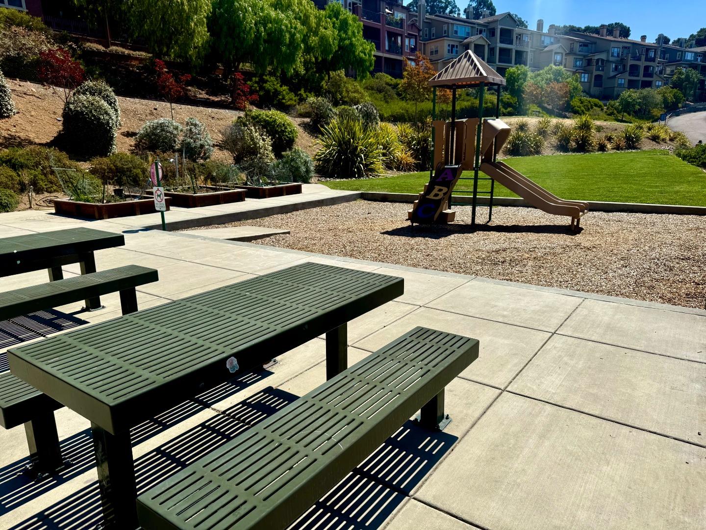 Detail Gallery Image 54 of 61 For 6264 Rocky Point Ct, Oakland,  CA 94605 - 4 Beds | 3 Baths