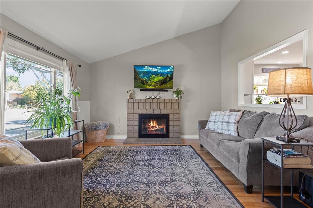Detail Gallery Image 5 of 56 For 7330 Wren Ave, Gilroy,  CA 95020 - 4 Beds | 2 Baths