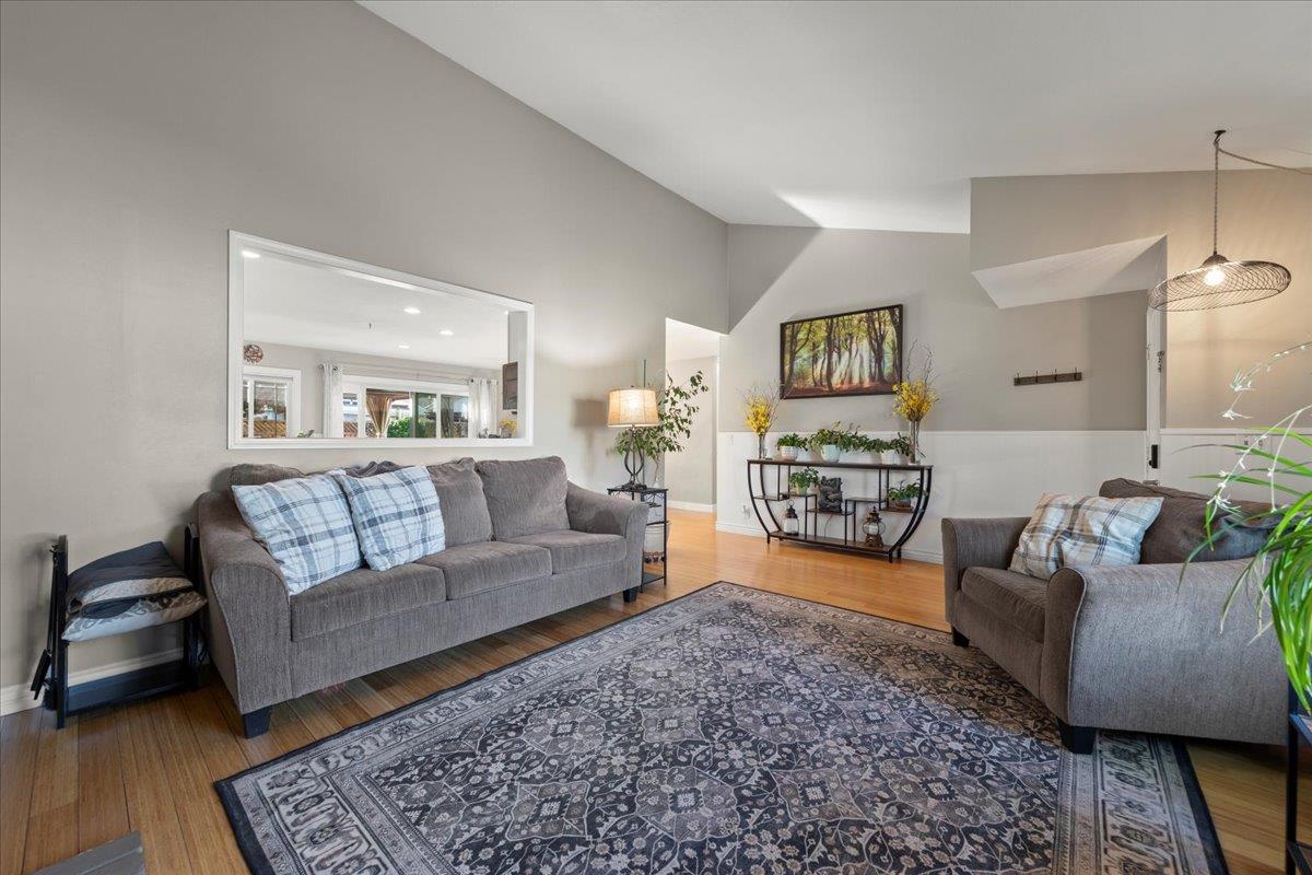 Detail Gallery Image 7 of 56 For 7330 Wren Ave, Gilroy,  CA 95020 - 4 Beds | 2 Baths