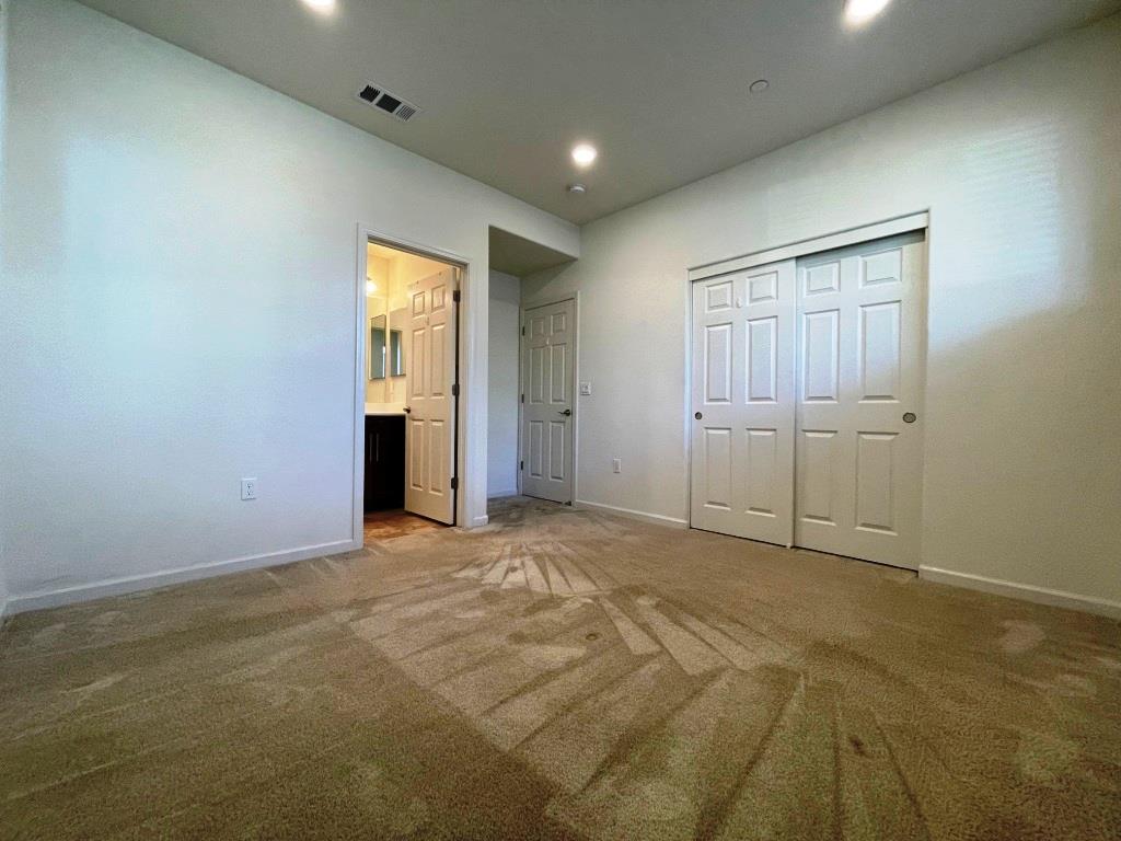 Detail Gallery Image 11 of 29 For 168 Llano De Los Robles Ave, San Jose,  CA 95136 - 4 Beds | 3/1 Baths