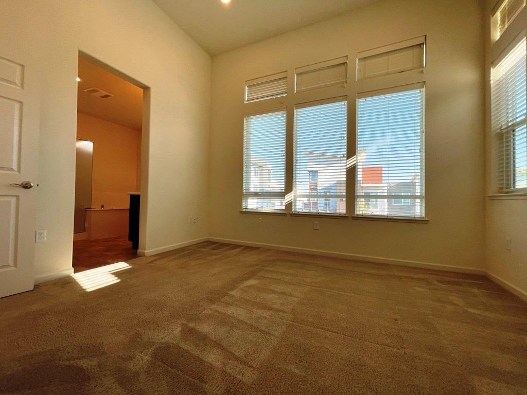 Detail Gallery Image 15 of 29 For 168 Llano De Los Robles Ave, San Jose,  CA 95136 - 4 Beds | 3/1 Baths