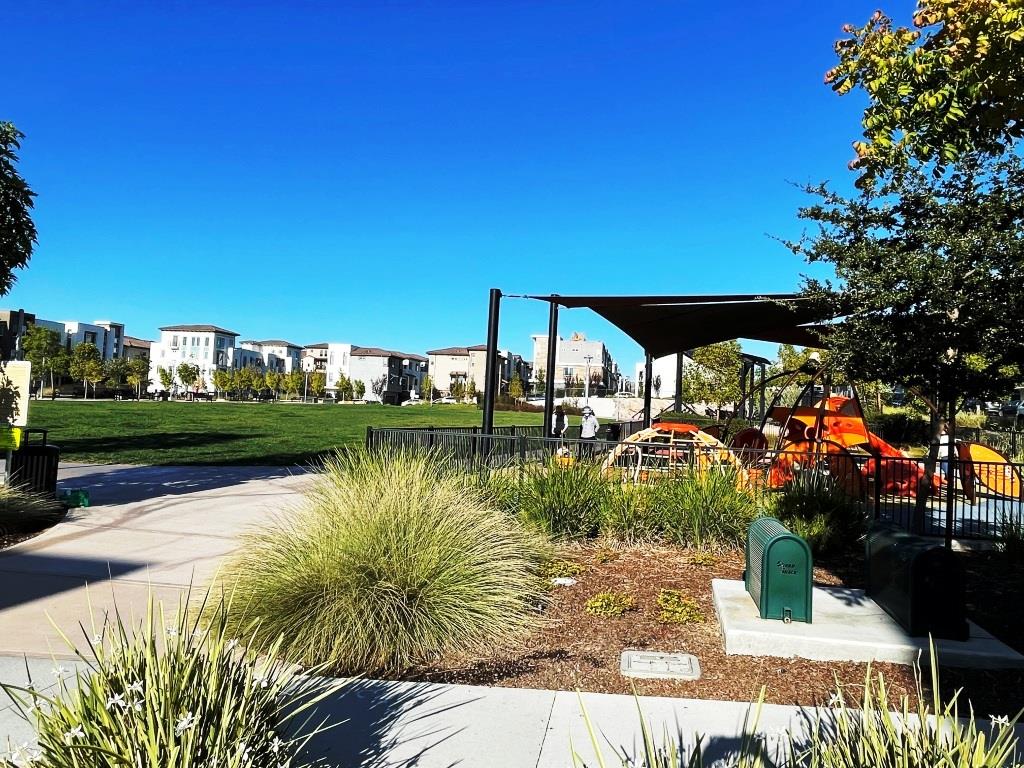 Detail Gallery Image 28 of 29 For 168 Llano De Los Robles Ave, San Jose,  CA 95136 - 4 Beds | 3/1 Baths