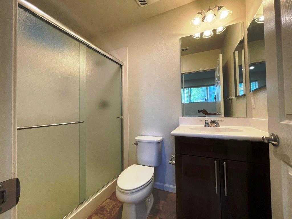 Detail Gallery Image 9 of 29 For 168 Llano De Los Robles Ave, San Jose,  CA 95136 - 4 Beds | 3/1 Baths