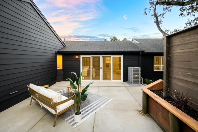 Detail Gallery Image 17 of 47 For 4346 Short Hill Rd, Oakland,  CA 94605 - 5 Beds | 4/1 Baths