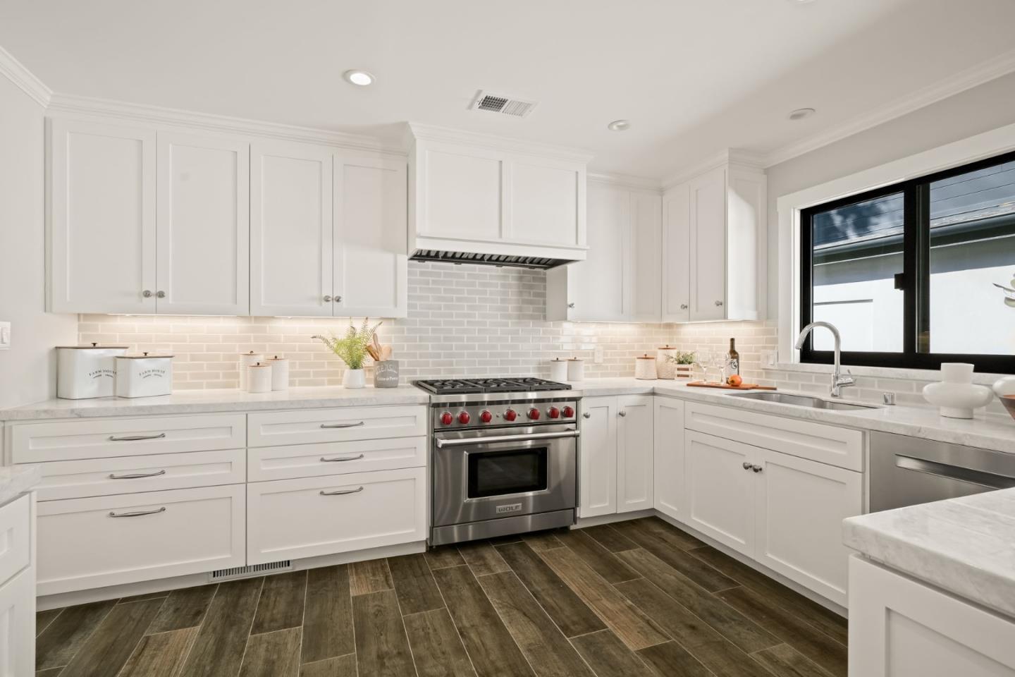Detail Gallery Image 10 of 31 For 2047 Ashton Ave, Menlo Park,  CA 94025 - 3 Beds | 2 Baths