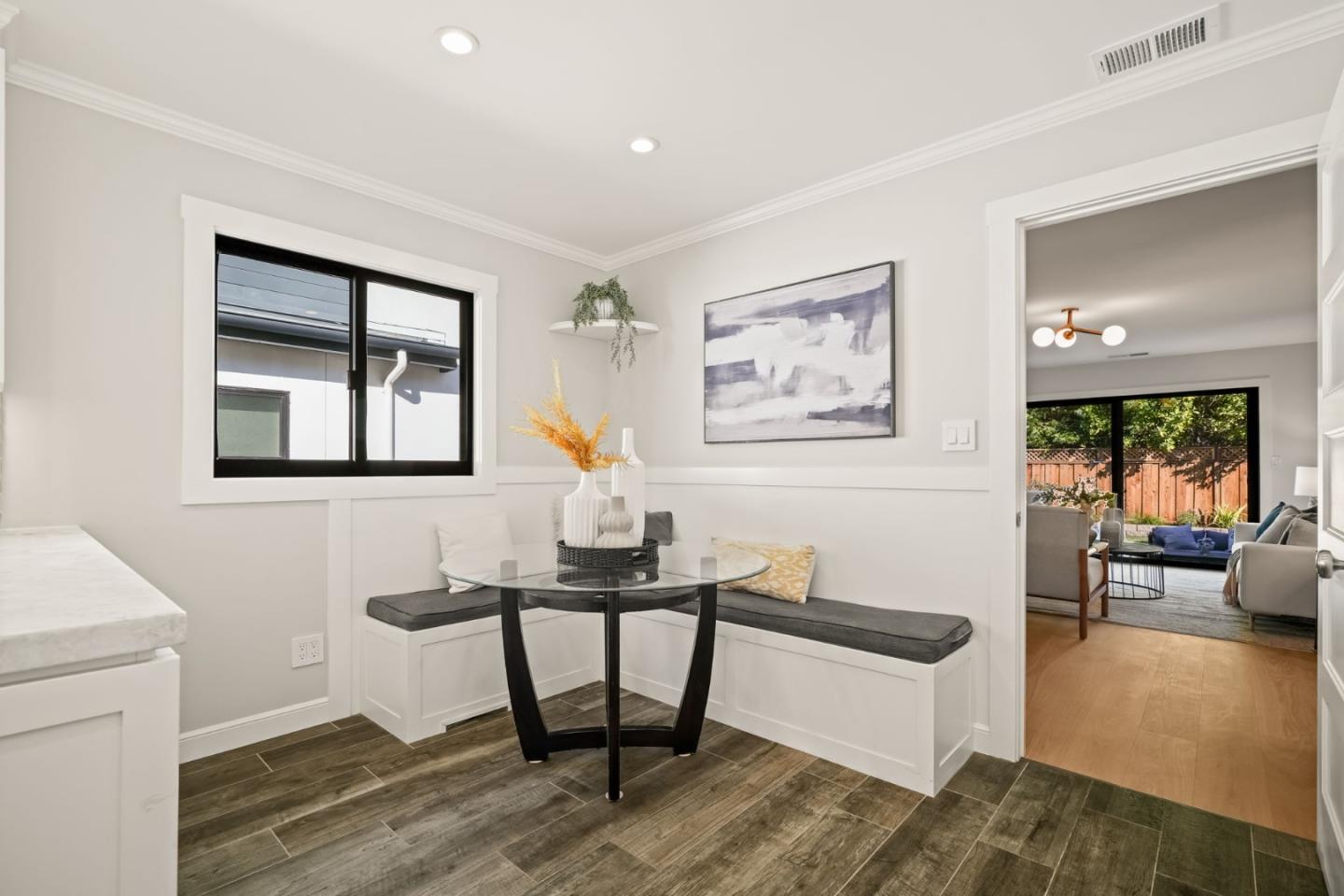 Detail Gallery Image 12 of 31 For 2047 Ashton Ave, Menlo Park,  CA 94025 - 3 Beds | 2 Baths