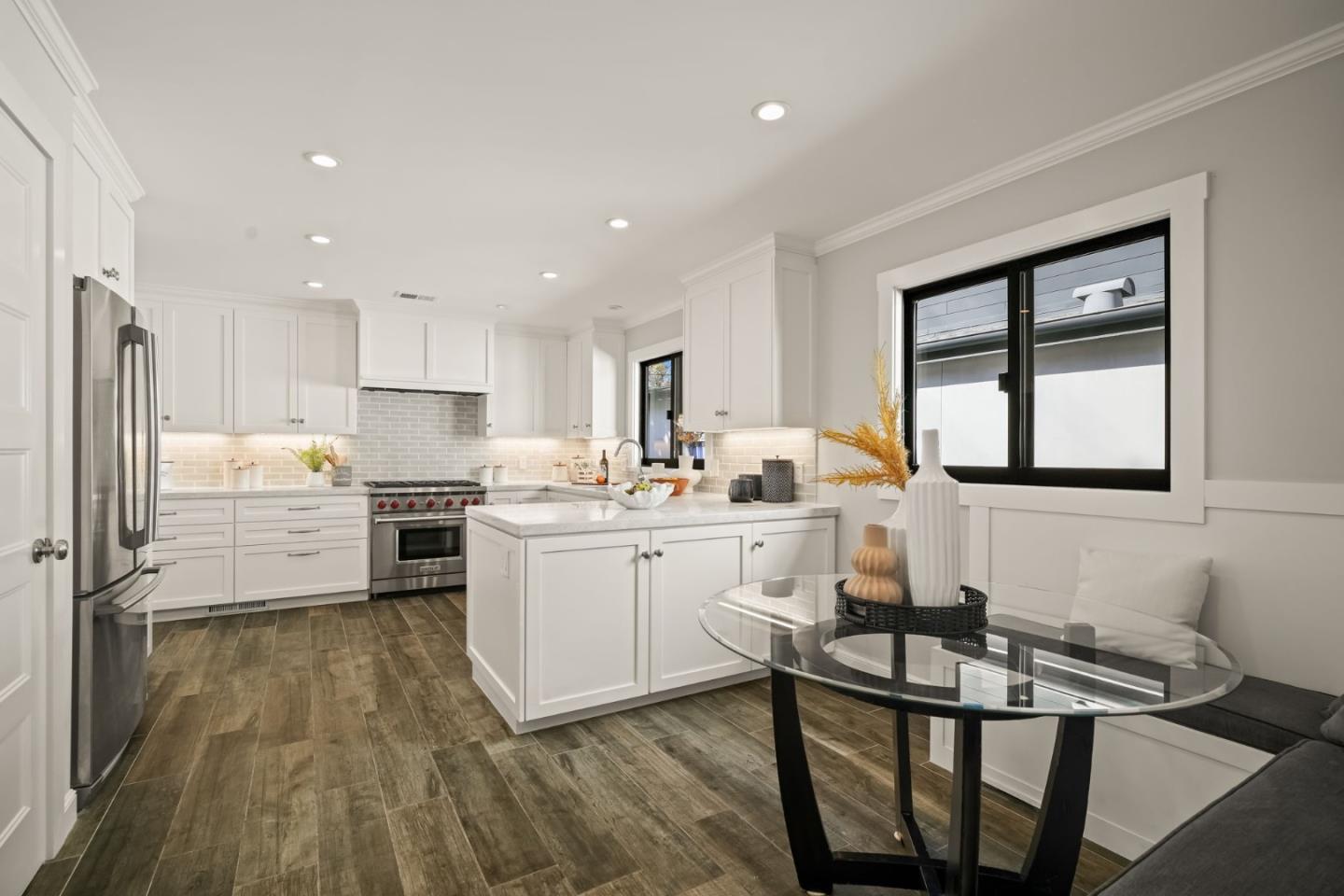 Detail Gallery Image 13 of 31 For 2047 Ashton Ave, Menlo Park,  CA 94025 - 3 Beds | 2 Baths