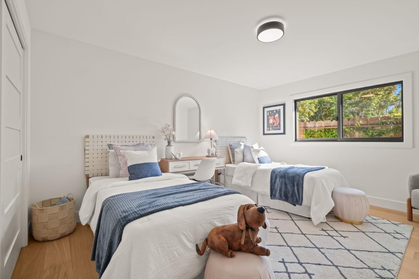 Detail Gallery Image 19 of 31 For 2047 Ashton Ave, Menlo Park,  CA 94025 - 3 Beds | 2 Baths