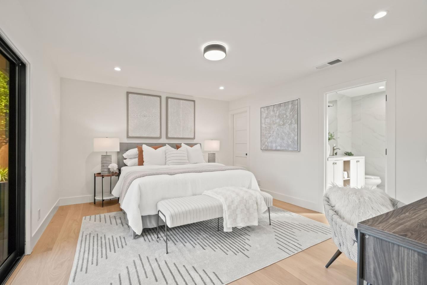 Detail Gallery Image 21 of 31 For 2047 Ashton Ave, Menlo Park,  CA 94025 - 3 Beds | 2 Baths
