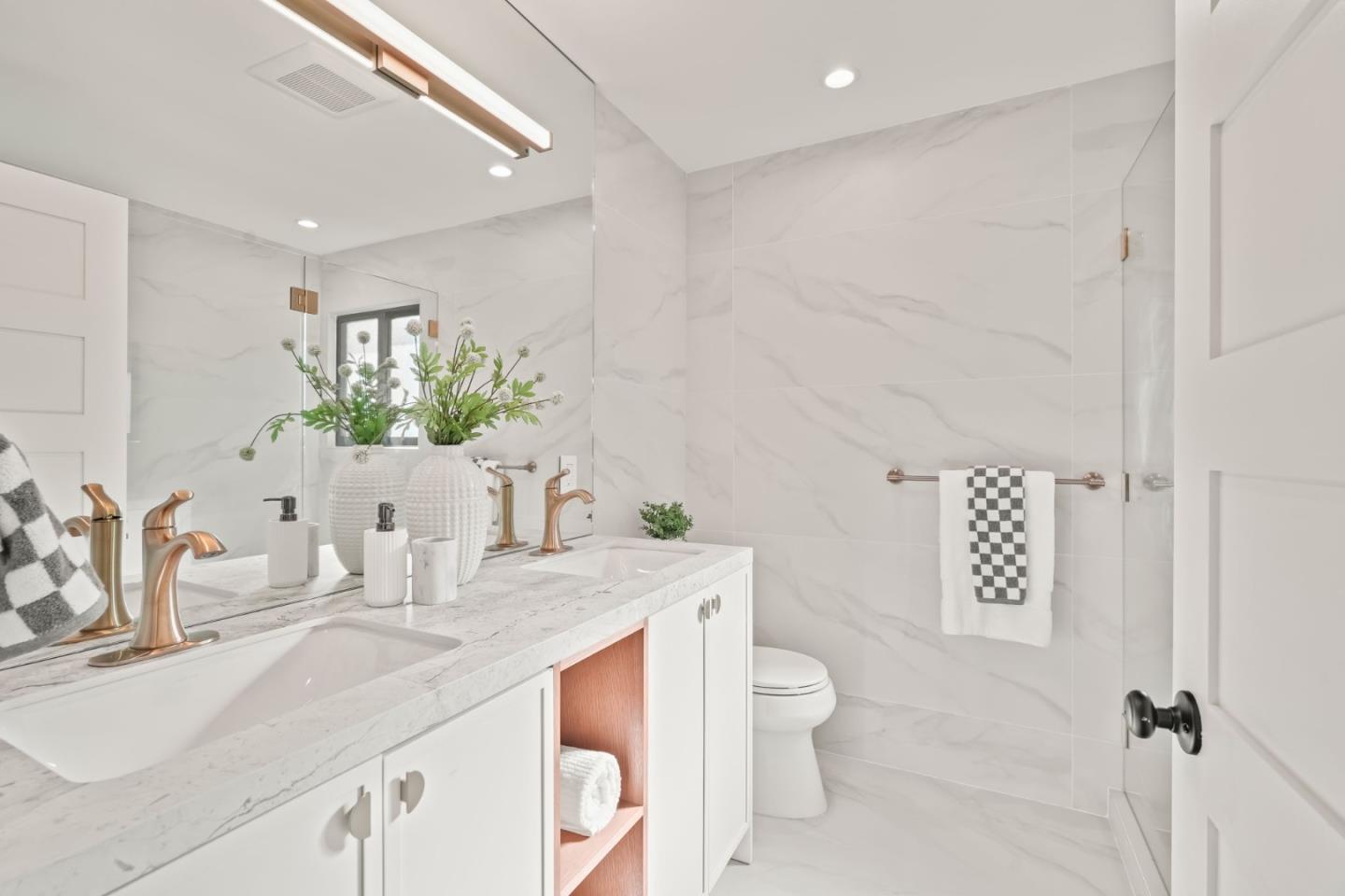 Detail Gallery Image 24 of 31 For 2047 Ashton Ave, Menlo Park,  CA 94025 - 3 Beds | 2 Baths
