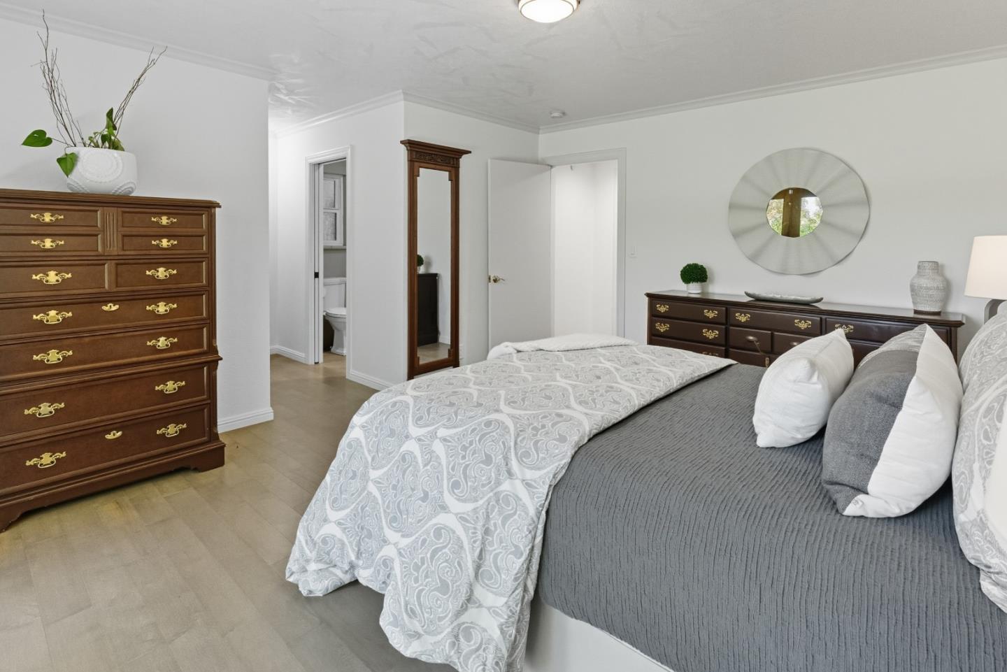 Detail Gallery Image 20 of 44 For 21160 Canyon View Dr, Saratoga,  CA 95070 - 3 Beds | 2/1 Baths