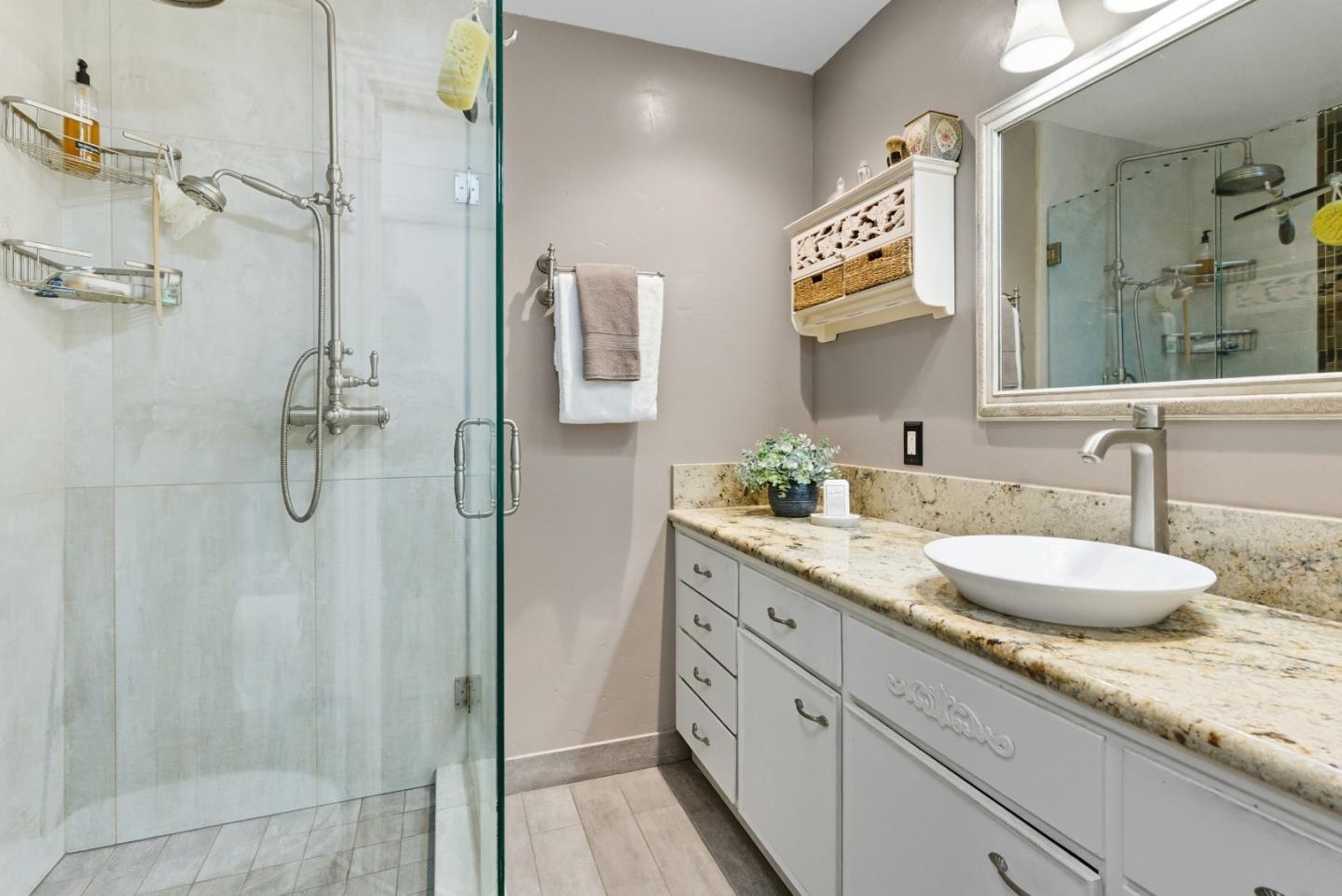 Detail Gallery Image 22 of 44 For 21160 Canyon View Dr, Saratoga,  CA 95070 - 3 Beds | 2/1 Baths