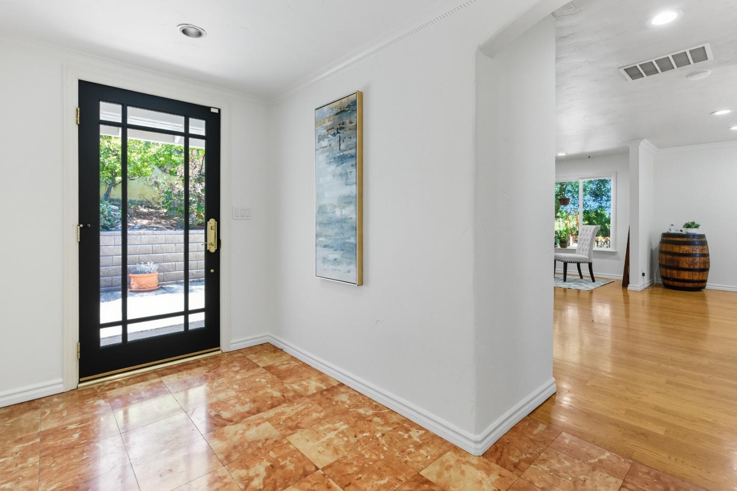 Detail Gallery Image 4 of 44 For 21160 Canyon View Dr, Saratoga,  CA 95070 - 3 Beds | 2/1 Baths