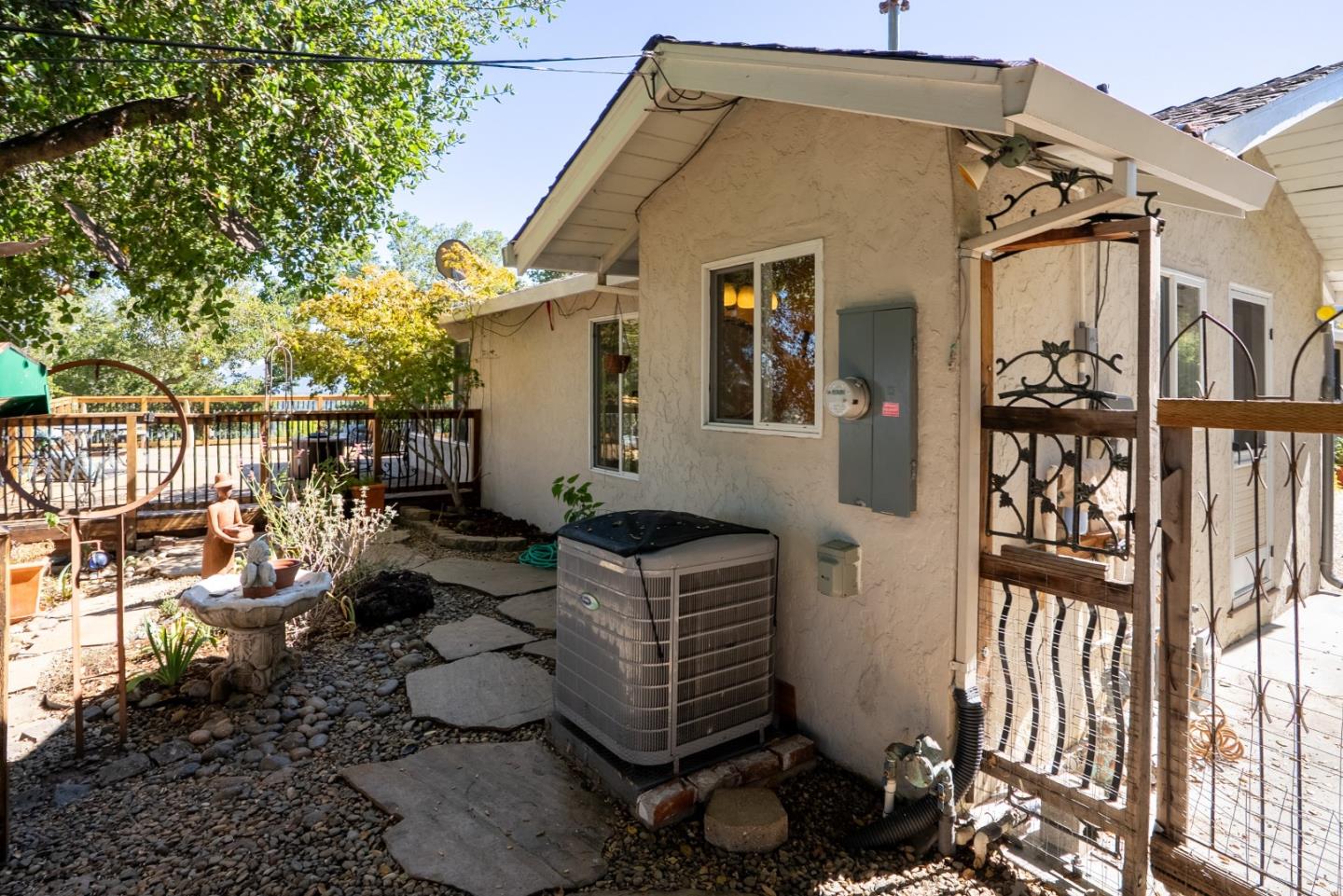 Detail Gallery Image 45 of 46 For 21160 Canyon View Dr, Saratoga,  CA 95070 - 3 Beds | 2/1 Baths