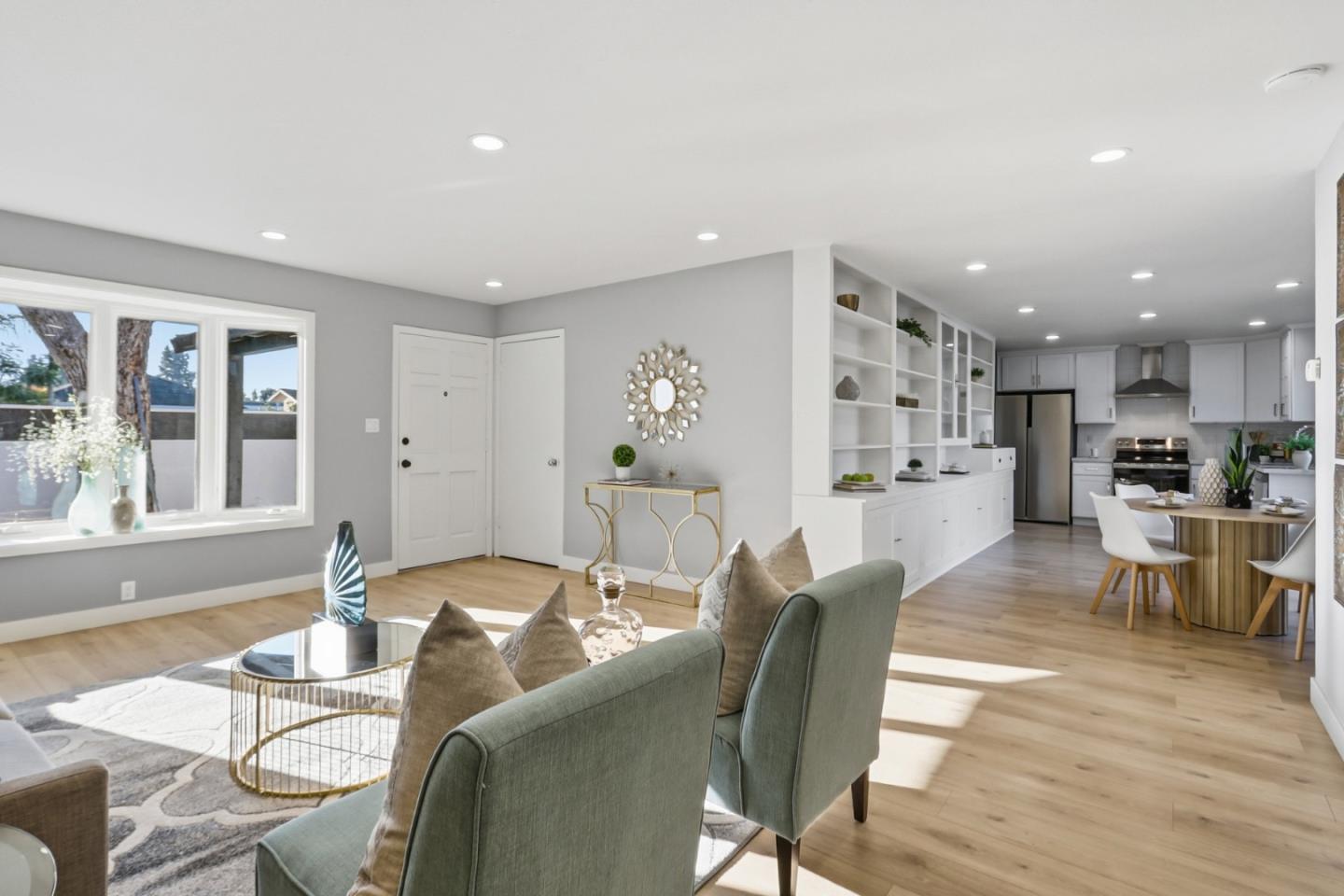 Detail Gallery Image 10 of 33 For 1189 Oakview Rd, San Jose,  CA 95121 - 2 Beds | 2 Baths