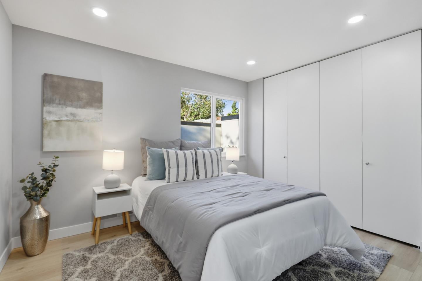 Detail Gallery Image 17 of 33 For 1189 Oakview Rd, San Jose,  CA 95121 - 2 Beds | 2 Baths