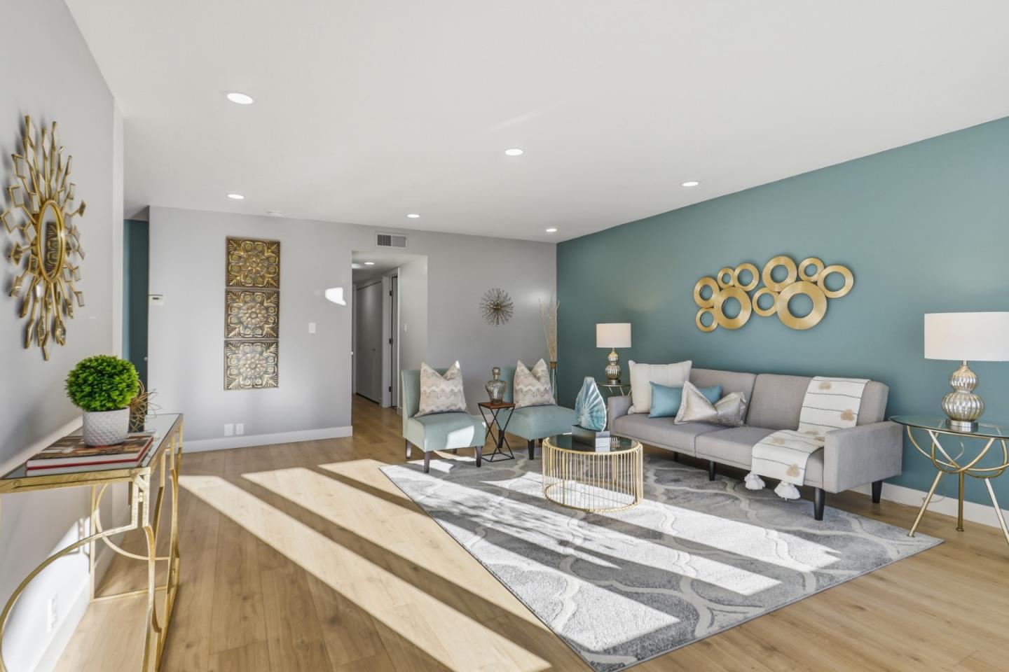 Detail Gallery Image 7 of 33 For 1189 Oakview Rd, San Jose,  CA 95121 - 2 Beds | 2 Baths