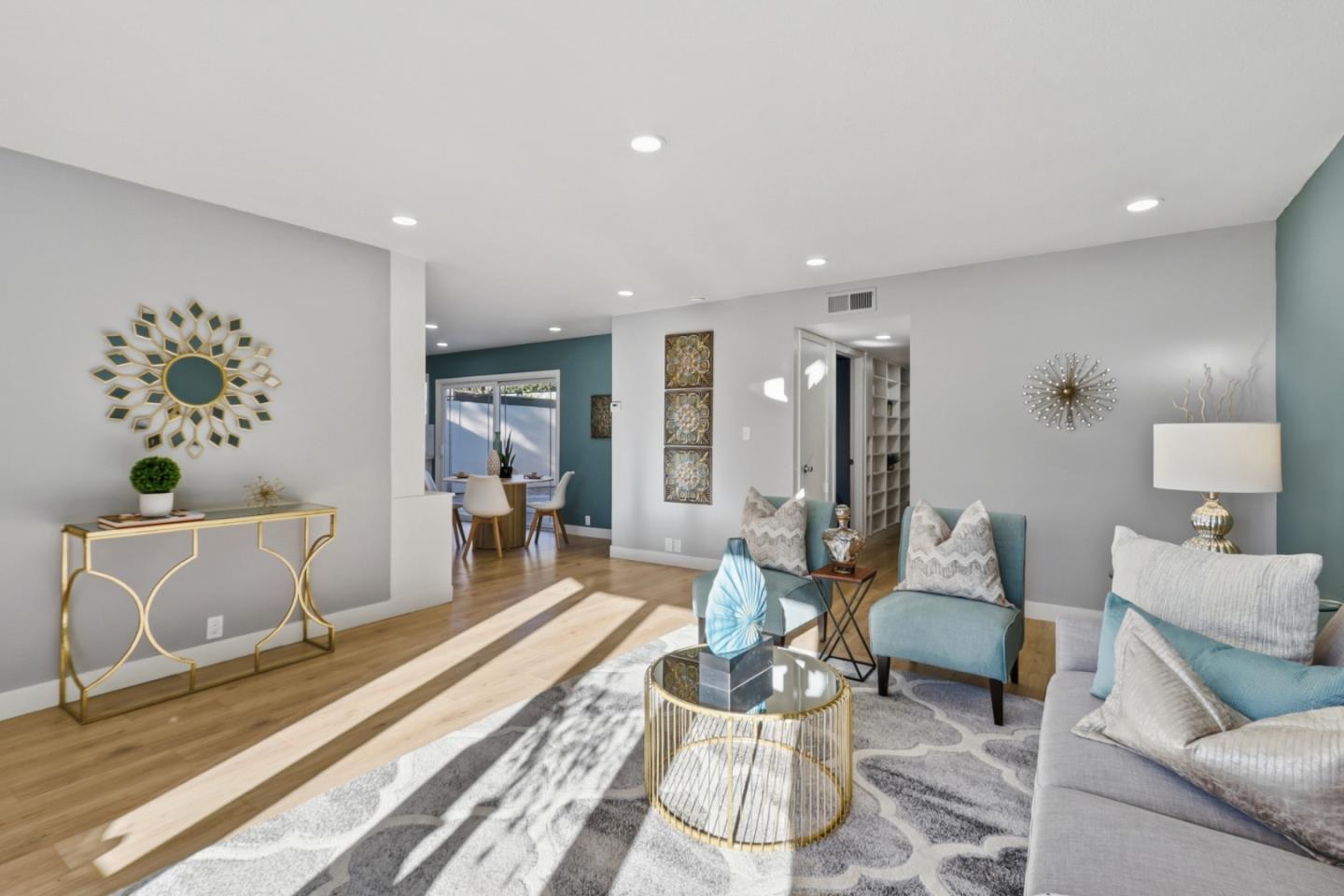 Detail Gallery Image 9 of 33 For 1189 Oakview Rd, San Jose,  CA 95121 - 2 Beds | 2 Baths