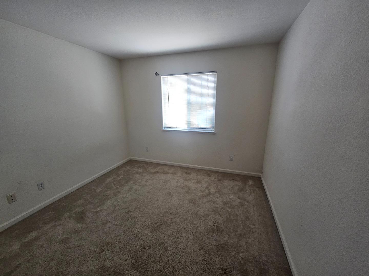 Detail Gallery Image 26 of 36 For 1700 St Charlotte Ln, Modesto,  CA 95358 - 4 Beds | 2/1 Baths