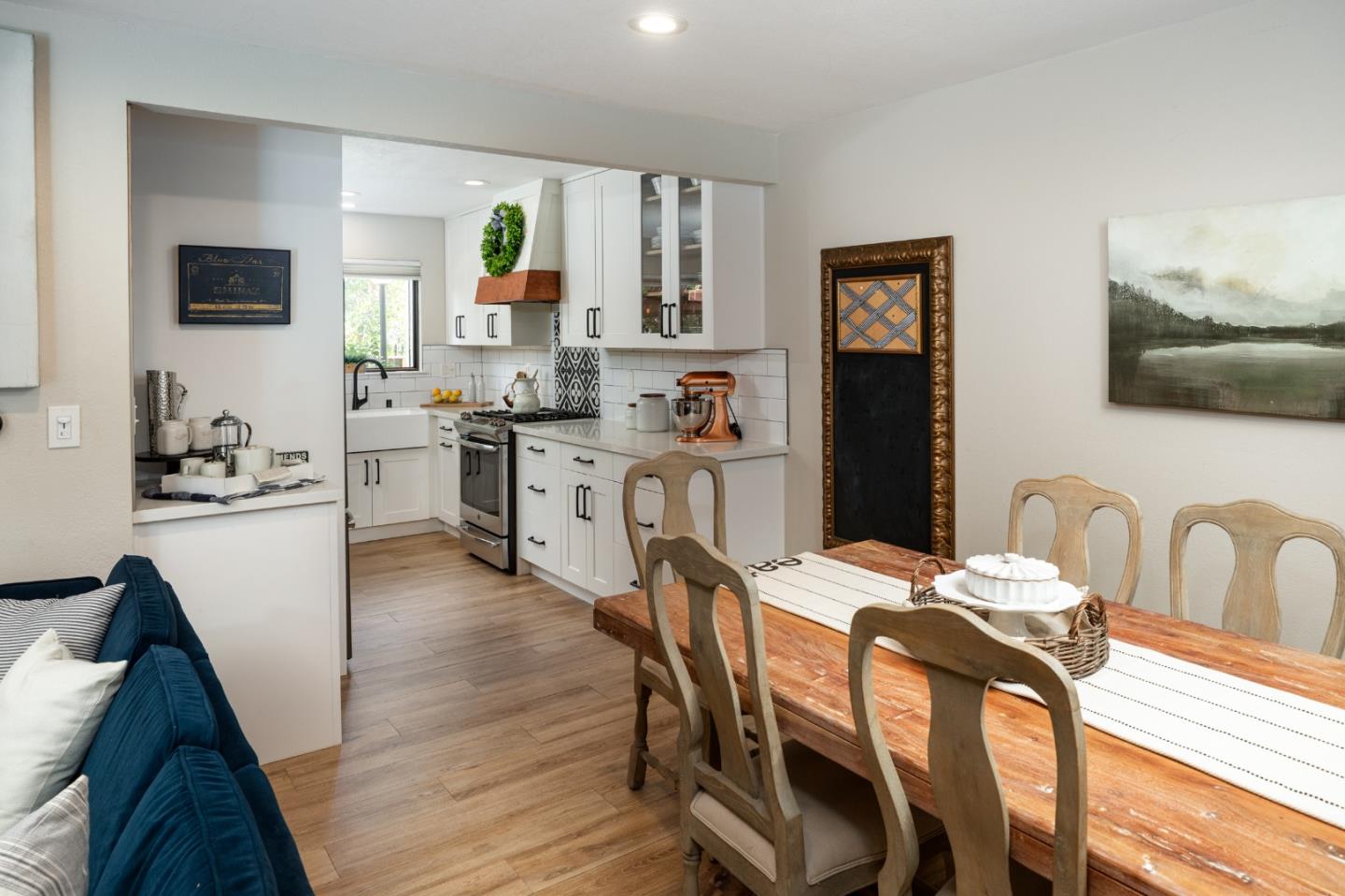 Detail Gallery Image 10 of 26 For 269 Bush St #C,  Mountain View,  CA 94041 - 3 Beds | 2/1 Baths