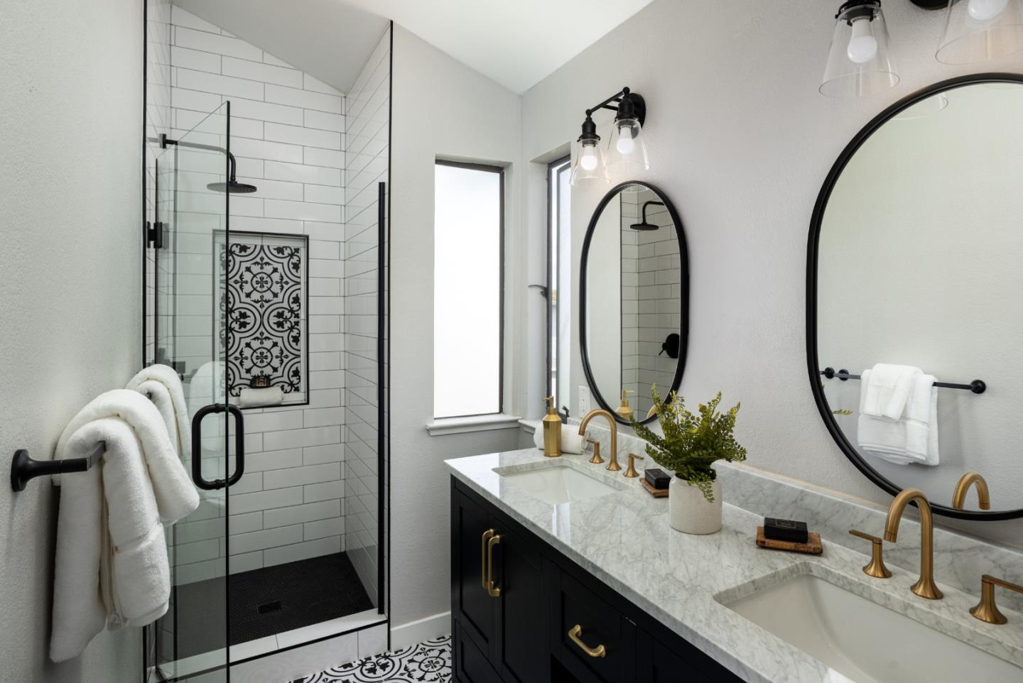 Detail Gallery Image 13 of 26 For 269 Bush St #C,  Mountain View,  CA 94041 - 3 Beds | 2/1 Baths