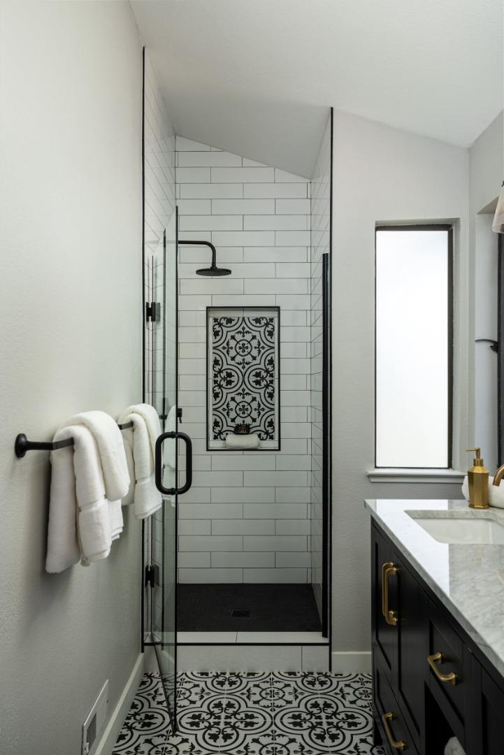 Detail Gallery Image 14 of 26 For 269 Bush St #C,  Mountain View,  CA 94041 - 3 Beds | 2/1 Baths