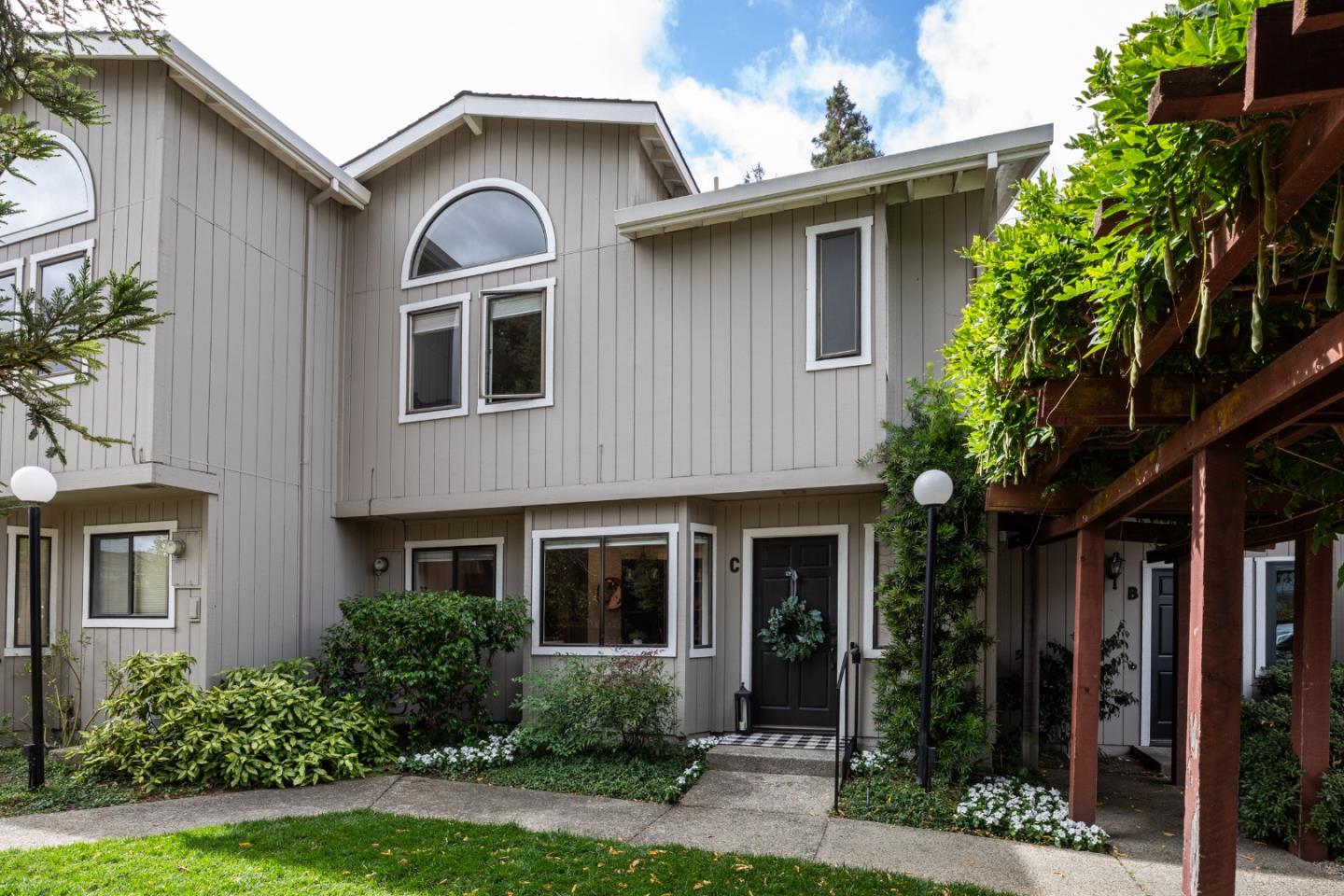 Detail Gallery Image 21 of 26 For 269 Bush St #C,  Mountain View,  CA 94041 - 3 Beds | 2/1 Baths