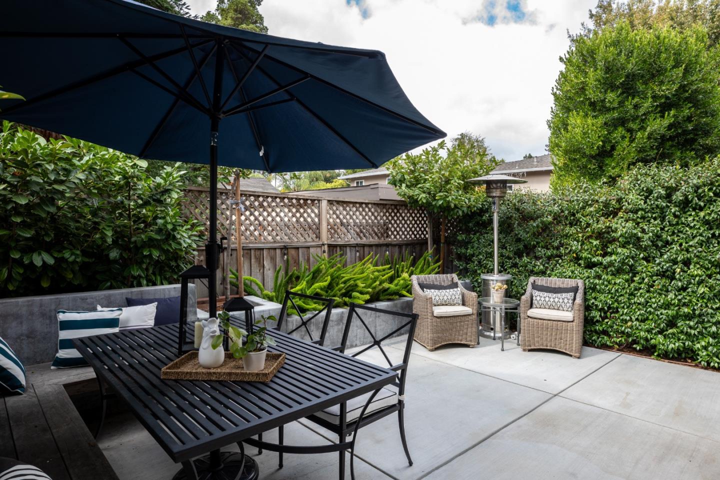 Detail Gallery Image 23 of 26 For 269 Bush St #C,  Mountain View,  CA 94041 - 3 Beds | 2/1 Baths