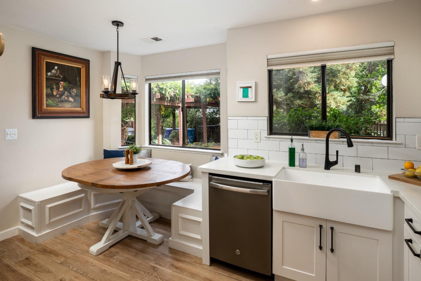 Detail Gallery Image 5 of 26 For 269 Bush St #C,  Mountain View,  CA 94041 - 3 Beds | 2/1 Baths