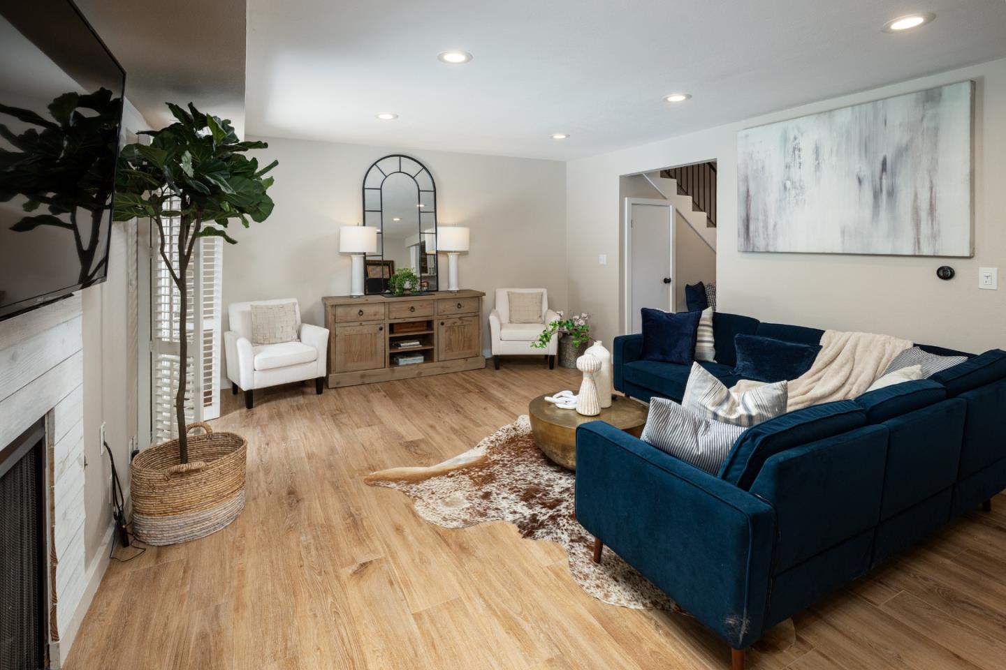 Detail Gallery Image 8 of 26 For 269 Bush St #C,  Mountain View,  CA 94041 - 3 Beds | 2/1 Baths