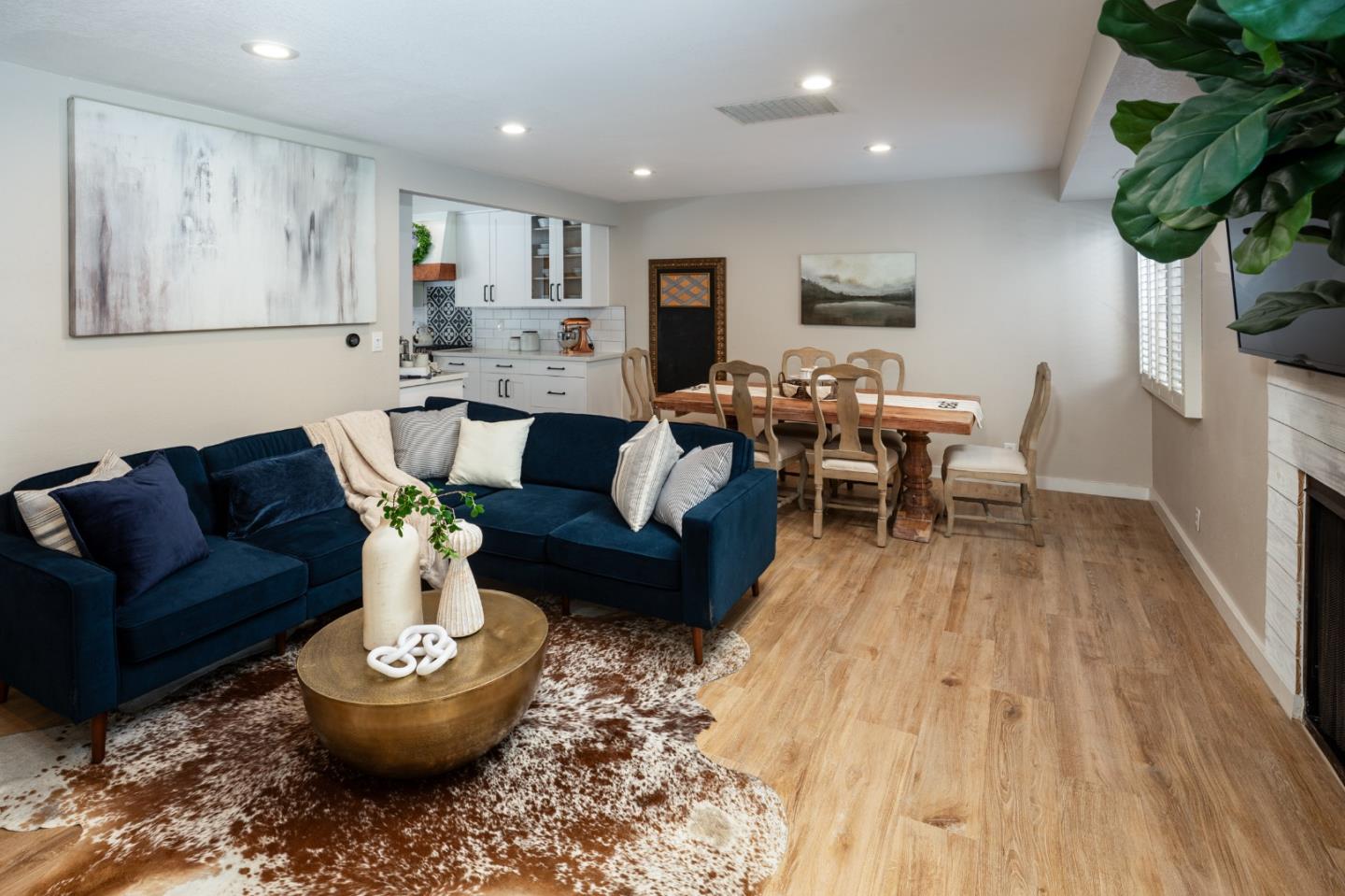 Detail Gallery Image 9 of 26 For 269 Bush St #C,  Mountain View,  CA 94041 - 3 Beds | 2/1 Baths