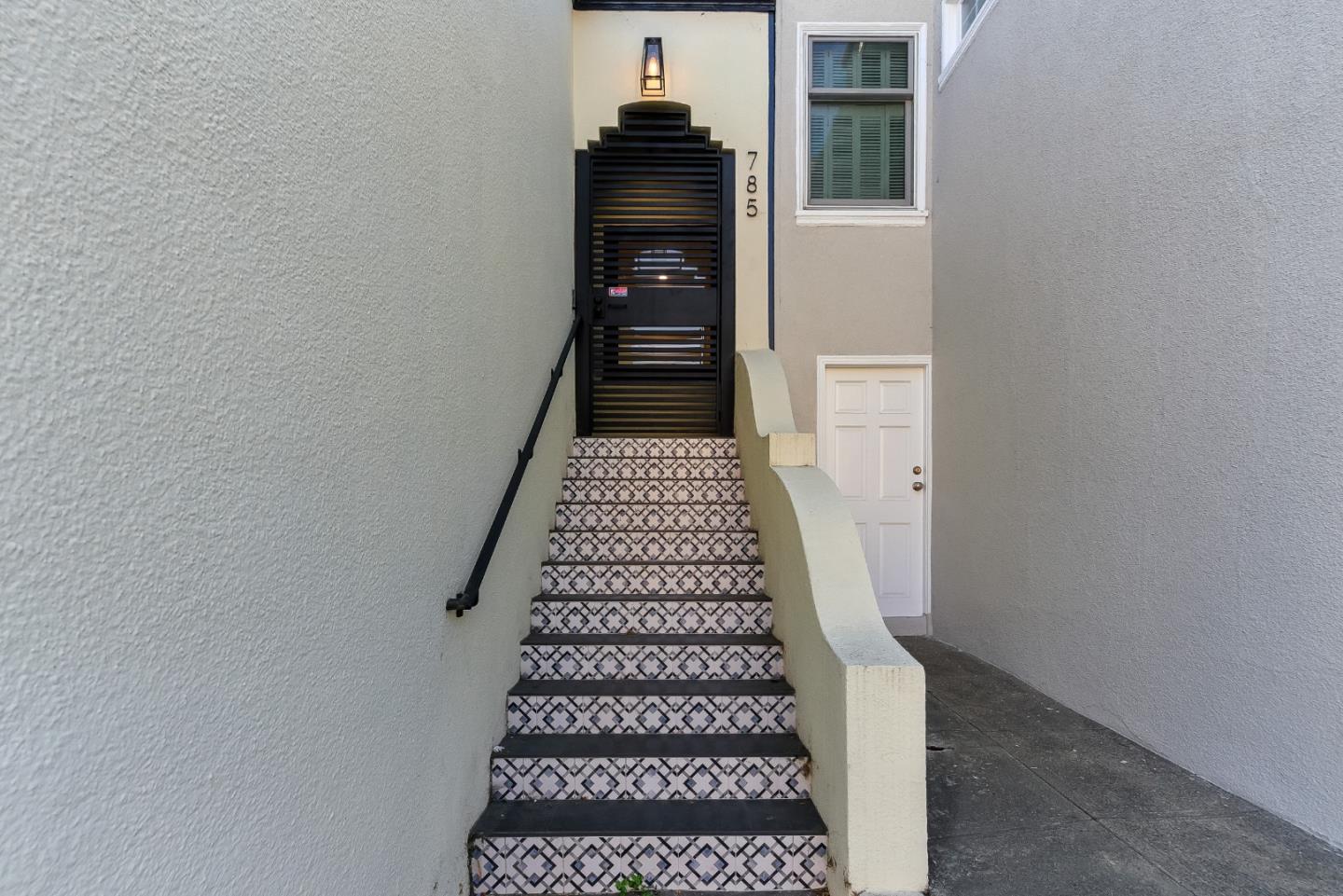 Detail Gallery Image 4 of 86 For 785 39th Ave, San Francisco,  CA 94121 - 4 Beds | 3 Baths