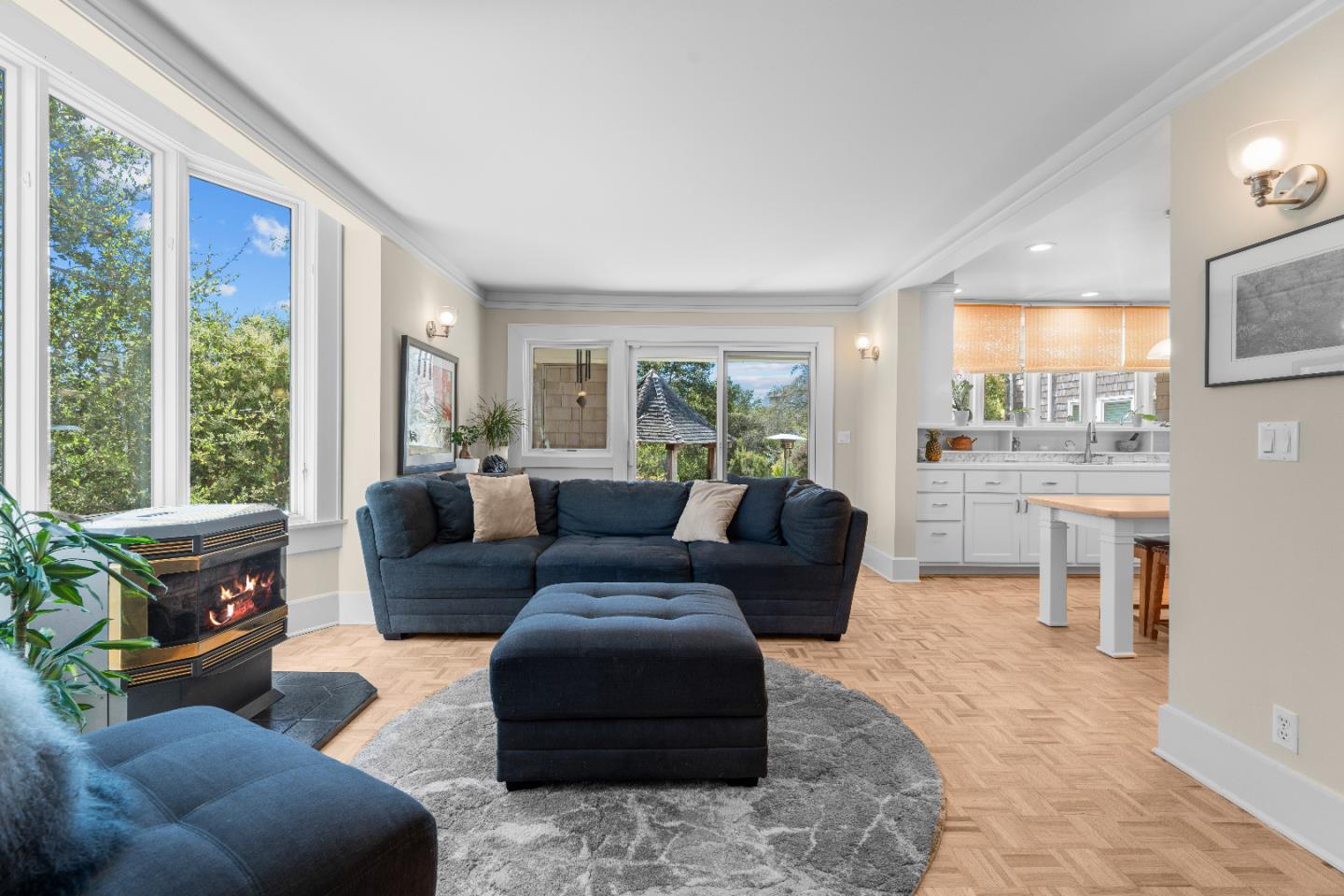 Detail Gallery Image 11 of 48 For 117 Moore Creek Rd, Santa Cruz,  CA 95060 - 4 Beds | 2/1 Baths