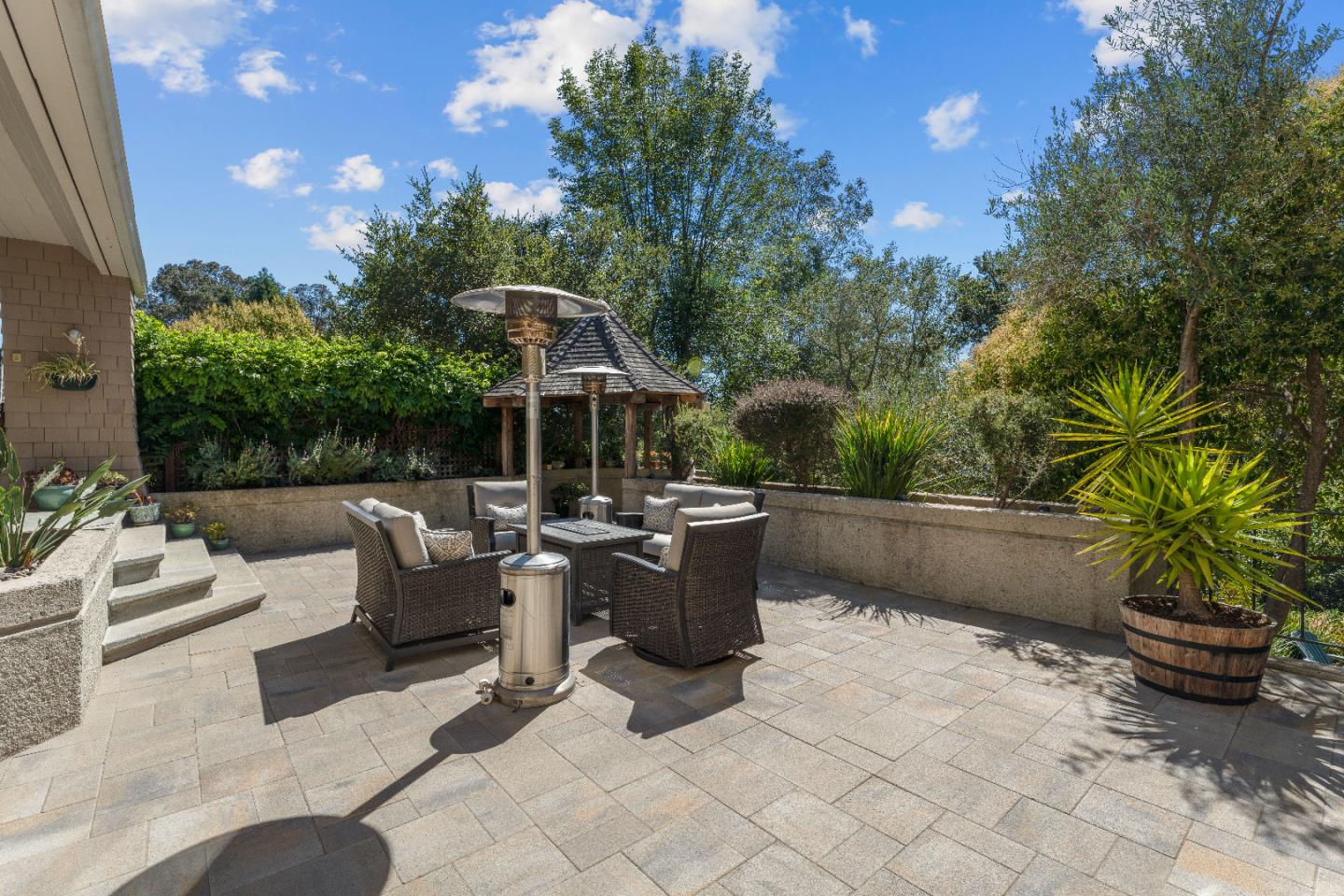 Detail Gallery Image 21 of 48 For 117 Moore Creek Rd, Santa Cruz,  CA 95060 - 4 Beds | 2/1 Baths