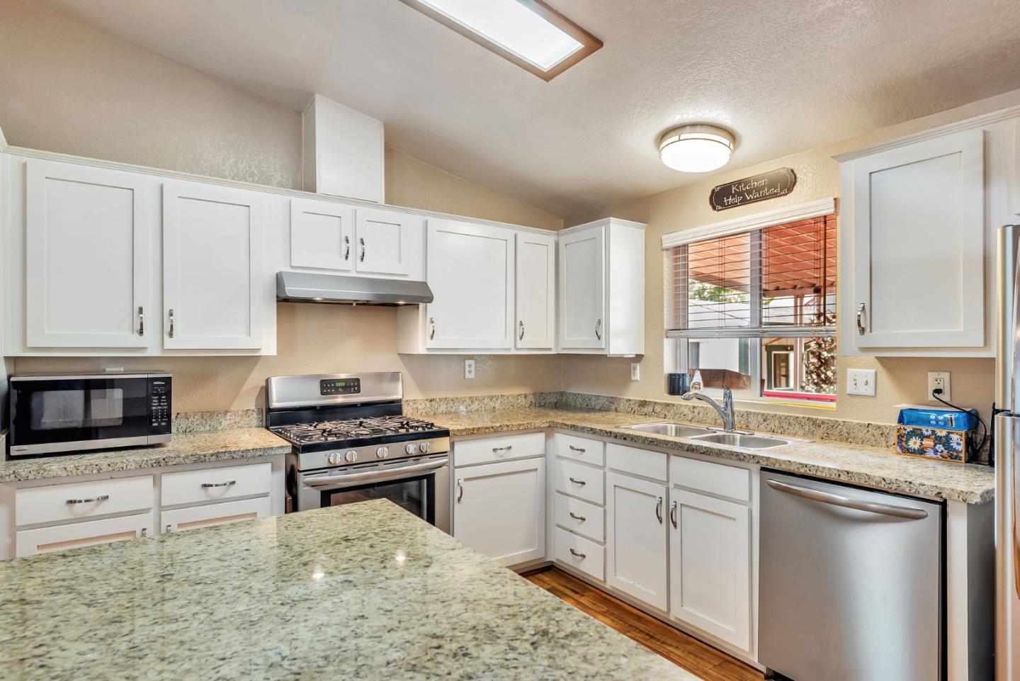 Detail Gallery Image 15 of 41 For 195 Blossom Hill Rd #118,  San Jose,  CA 95123 - 3 Beds | 2 Baths