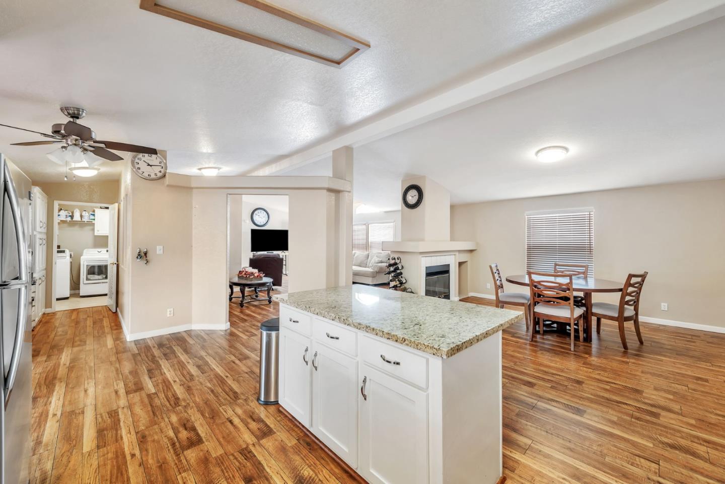 Detail Gallery Image 17 of 41 For 195 Blossom Hill Rd #118,  San Jose,  CA 95123 - 3 Beds | 2 Baths